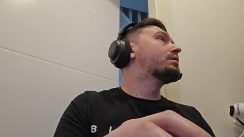 8inchdude93 online show from 5, 5, 2026