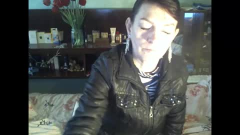 Snapshot of 8mistress8 chatting on 27, 4, 2026 8MISTRESS8 online show from 27, 4, 2026