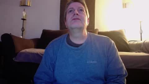 Snapshot of 989guy chatting on 28, 1, 2025 989guy online show from 28, 1, 2025