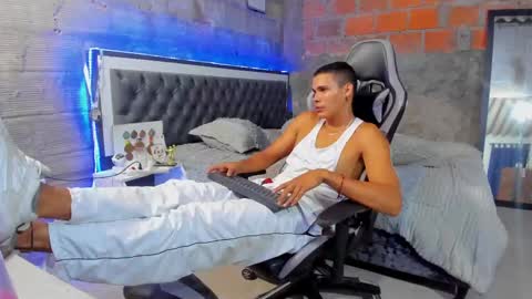 Snapshot of _0324 chatting on 27, 2, 2025 rick online show from 27, 2, 2025