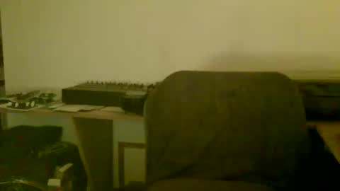 Snapshot of _8inchtranslover_ chatting on 31, 10, 2025 DeniceLovelace online show from 31, 10, 2025