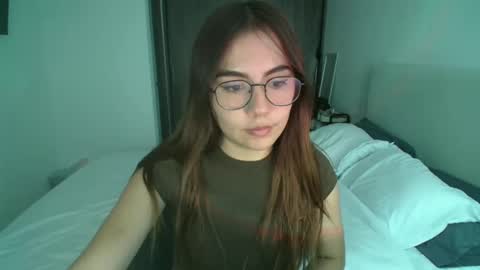 Snapshot of _abbyyyy_ chatting on 3, 2, 2025 abby 3 online show from 3, 2, 2025