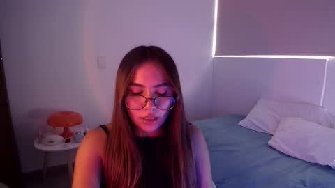 Snapshot of _abbyyyy_ chatting on 21, 11, 2025 abby 3 online show from 21, 11, 2025