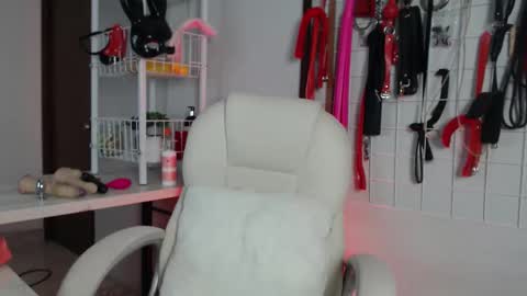 Snapshot of _adahara_queen_ chatting on 2, 12, 2025 Adahara online show from 2, 12, 2025