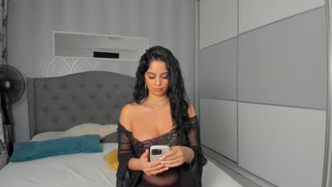 Adelle online show from 19, 2, 2025