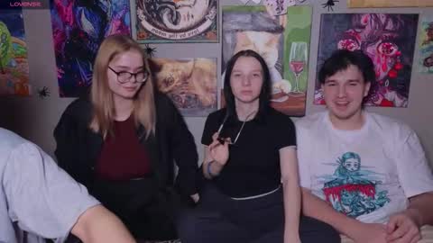 Snapshot of _adrenalinee_ chatting on 22, 11, 2025 KENDALL NATHANRYAN LUCY online show from 22, 11, 2025