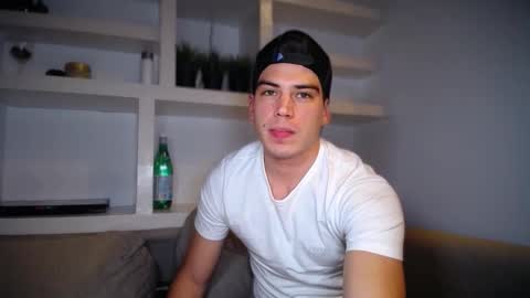 Snapshot of _aesthetic chatting on 4, 2, 2026 _aesthetic online show from 4, 2, 2026