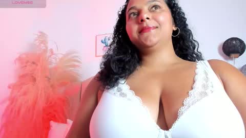 Snapshot of _aithanaa_ chatting on 2, 11, 2025 _aithanaa_ online show from 2, 11, 2025