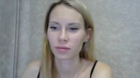 Snapshot of _alex1819 chatting on 28, 11, 2025 _alex1819 online show from 28, 11, 2025