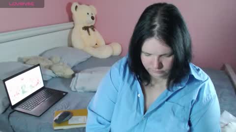 Snapshot of _alexandra_ray_ chatting on 17, 12, 2025 _alexandra_ray_ online show from 17, 12, 2025