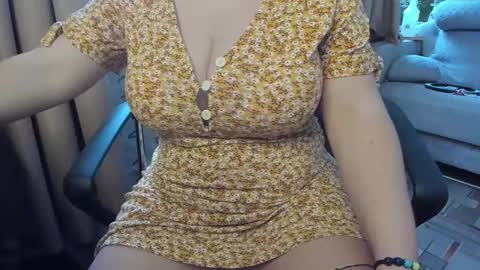 Snapshot of _alyssia_ chatting on 15, 2, 2025 lisa online show from 15, 2, 2025