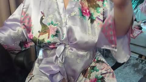 Snapshot of _alyssia_ chatting on 29, 11, 2025 lisa online show from 29, 11, 2025