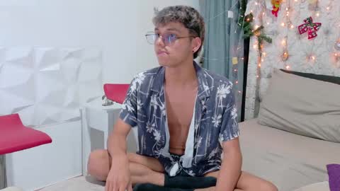 Snapshot of _andrew_williams chatting on 21, 12, 2024 Andres online show from 21, 12, 2024