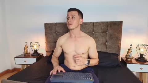 Snapshot of _andrewfalcon2 chatting on 18, 1, 2025 _andrewfalcon2 online show from 18, 1, 2025