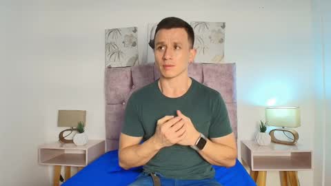 Snapshot of _andrewfalcon2 chatting on 20, 1, 2025 _andrewfalcon2 online show from 20, 1, 2025