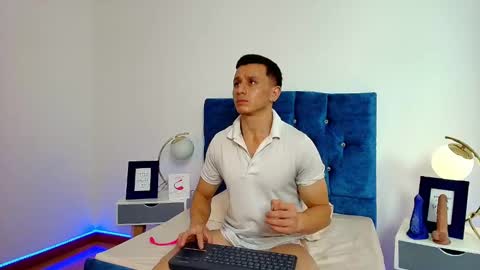 Snapshot of _andrewfalcon2 chatting on 7, 2, 2025 _andrewfalcon2 online show from 7, 2, 2025