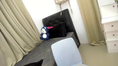 Snapshot of _angela69_ chatting on 7, 11, 2025 angela online show from 7, 11, 2025