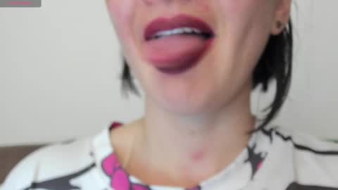 antonia online show from 20, 2, 2025