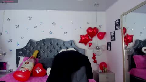 Snapshot of _antonnela_ chatting on 22, 2, 2025 antonnela online show from 22, 2, 2025