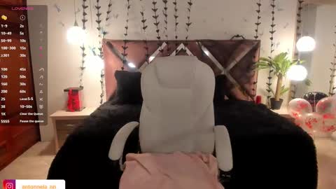 Snapshot of _antonnela_ chatting on 31, 10, 2025 antonnela online show from 31, 10, 2025