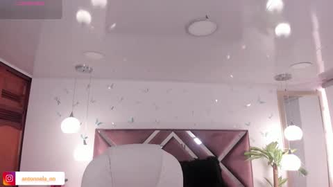 Snapshot of _antonnela_ chatting on 24, 11, 2025 antonnela online show from 24, 11, 2025