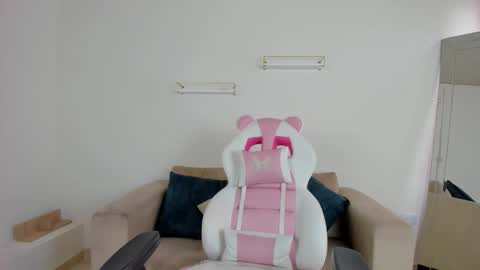    online show from 2, 12, 2025