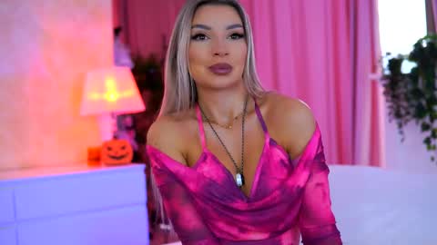 Snapshot of _arielle chatting on 7, 11, 2025 Arielle online show from 7, 11, 2025