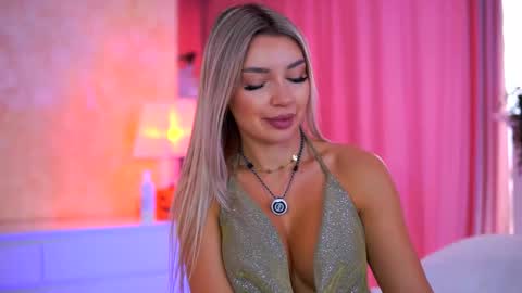 Snapshot of _arielle chatting on 18, 11, 2025 Arielle online show from 18, 11, 2025