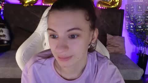 Snapshot of _ash_leyy_ chatting on 19, 12, 2025 _ash_leyy_ online show from 19, 12, 2025