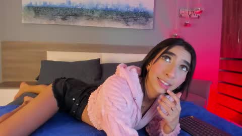 Ashly online show from 6, 11, 2025