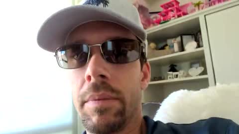 Snapshot of _b_h_c_ chatting on 26, 11, 2025 _b_h_c_ online show from 26, 11, 2025