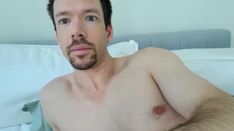 Snapshot of _b_h_c_ chatting on 27, 11, 2025 _b_h_c_ online show from 27, 11, 2025