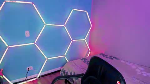 Lunita  online show from 13, 2, 2025