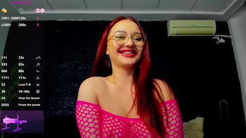 Snapshot of _beatricee_ chatting on 28, 11, 2025 Beatrice online show from 28, 11, 2025