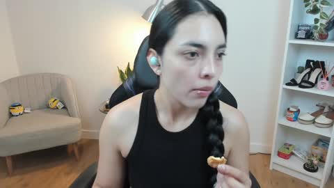 Bella Evans online show from 22, 1, 2025