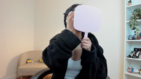 Bella Evans online show from 23, 1, 2025