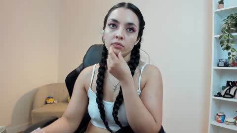 Bella Evans online show from 23, 1, 2025