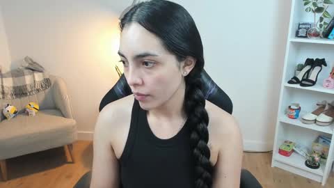 Bella Evans online show from 24, 2, 2025