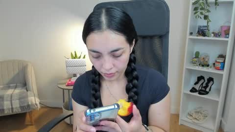 Snapshot of _bellaevans_ chatting on 25, 5, 2026 Bella Evans online show from 25, 5, 2026