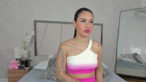 Snapshot of _bellanova chatting on 14, 12, 2025 Bella Nova online show from 14, 12, 2025