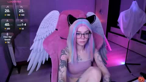 Snapshot of _black_fox__ chatting on 27, 10, 2025 Olivia Subscribe to my Fansly -   online show from 27, 10, 2025