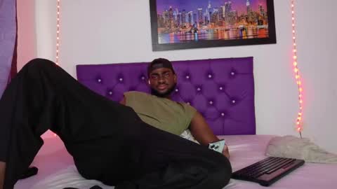 Snapshot of _black_stallion chatting on 30, 4, 2026 Andrew online show from 30, 4, 2026