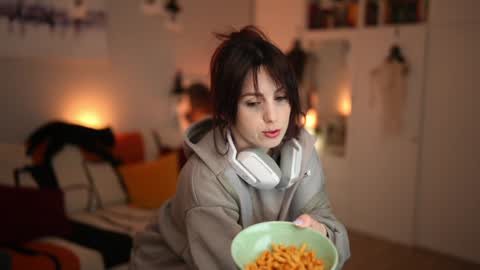 Lili online show from 31, 10, 2025