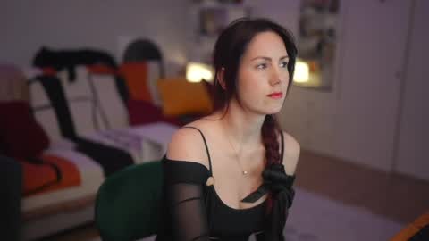 Lili online show from 11, 4, 2026