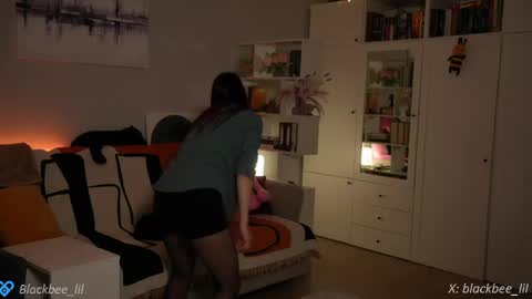 Snapshot of _blackbee_ chatting on 27, 5, 2026 Lili online show from 27, 5, 2026