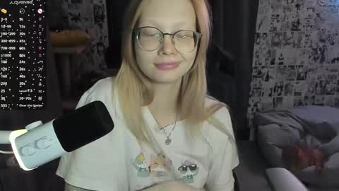 Snapshot of _caramel_milk_ chatting on 9, 10, 2025 Merlizz online show from 9, 10, 2025