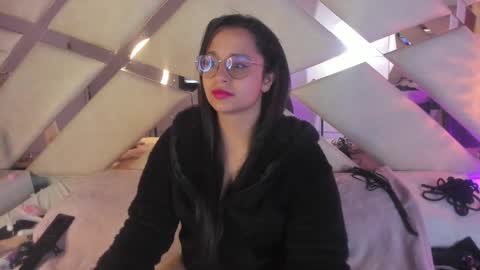 Snapshot of _carolinee_sweet chatting on 13, 12, 2024 Caroline Sweet online show from 13, 12, 2024