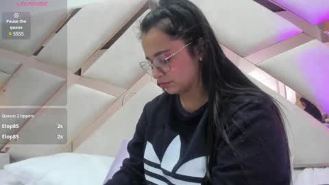 Snapshot of _carolinee_sweet chatting on 14, 12, 2024 Caroline Sweet online show from 14, 12, 2024