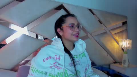 Snapshot of _carolinee_sweet chatting on 19, 12, 2024 Caroline Sweet online show from 19, 12, 2024