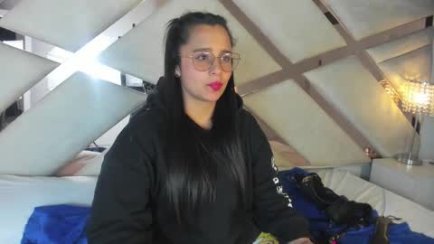 Snapshot of _carolinee_sweet chatting on 23, 1, 2025 Caroline Sweet online show from 23, 1, 2025